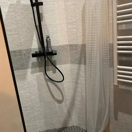 Affittacamere Atypique Vue Piscine Chauffee *
