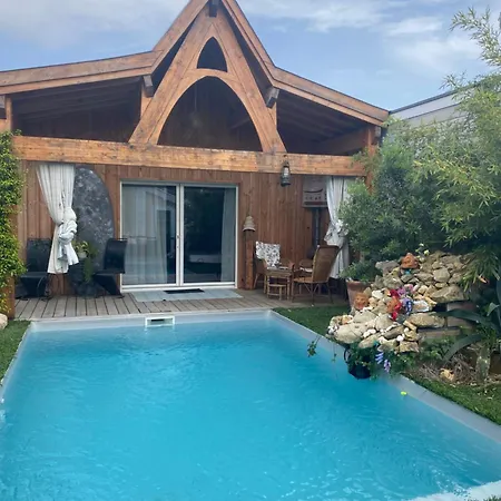 Atypique Vue Piscine Chauffee * Gujan-Mestras